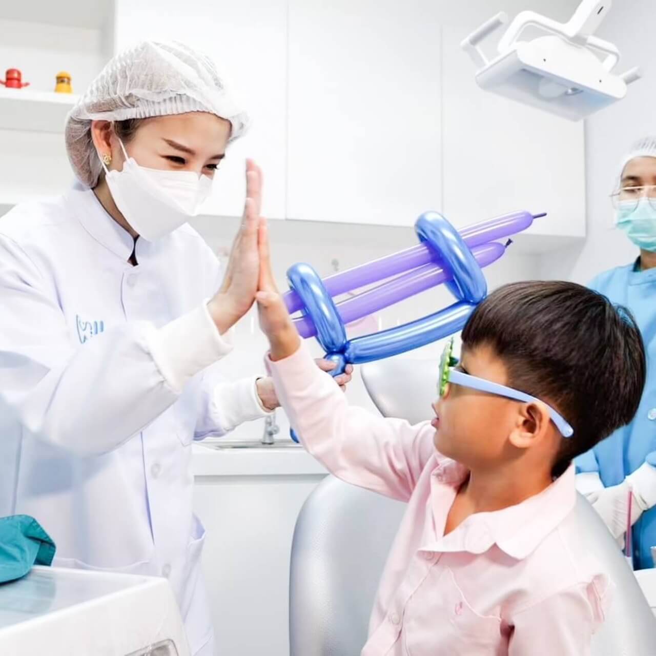 หมดปัญหาลูกกลัวการทำฟันที่ Will Dent Dental Clinic